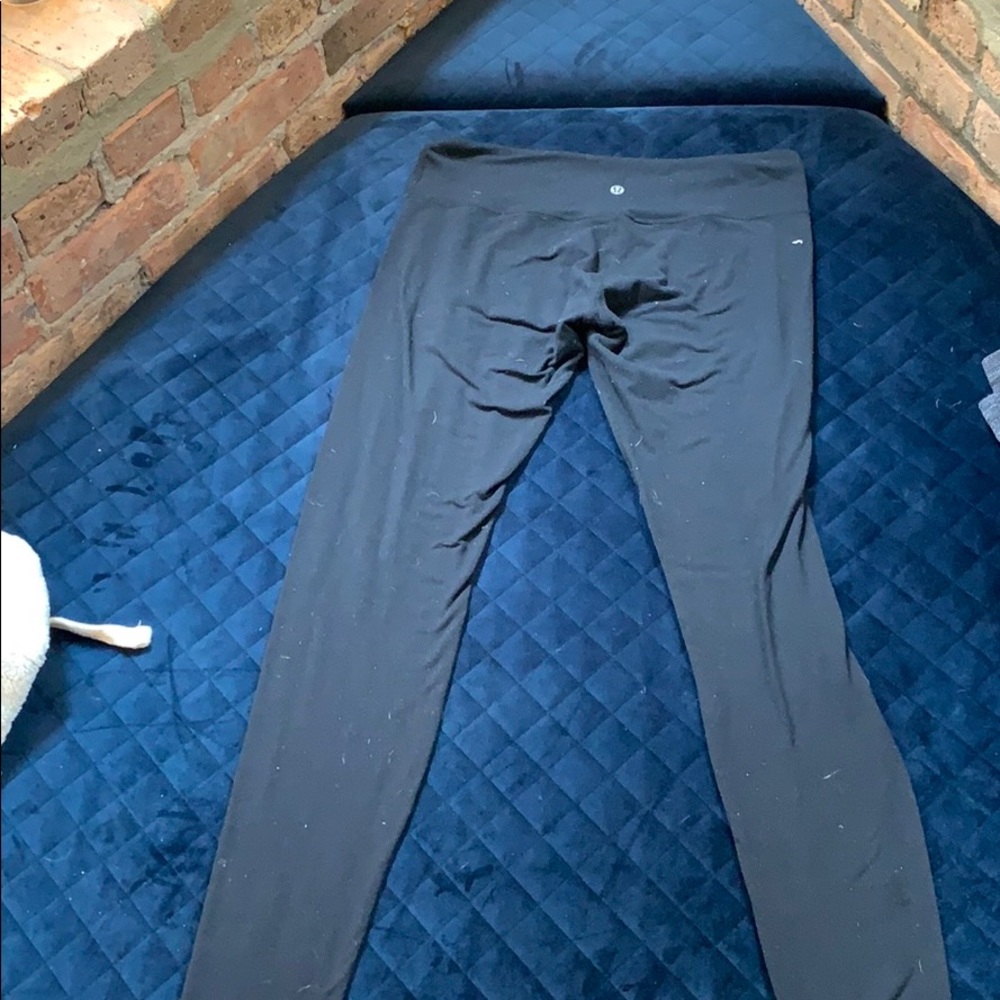 Lululemon wunder under black